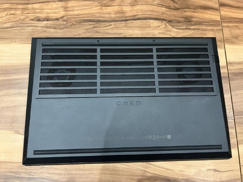 Игровой ноутбук HP Omen 15-en1035ur, Logitech M650 Mouse, Keychron K2 клавиатура 4