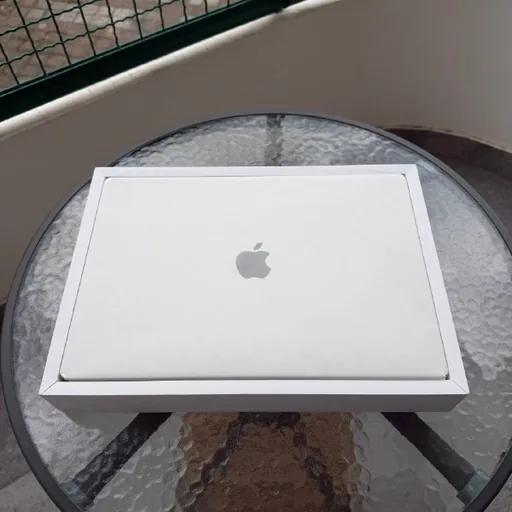 MacBook Pro 16 inch M5 48GB 1TB Silver
