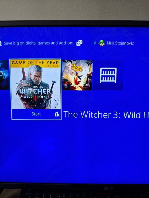 Sony PS4 Pro 1TB, games, 2 controllers, charging stand