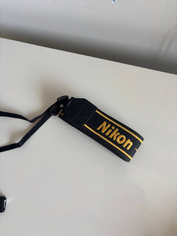 Флэшка Sandisk lightning-usb, ремень Nikon, фотосумка Crumpler 4