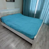 Кровать с матрасом 2×1,6 м 2