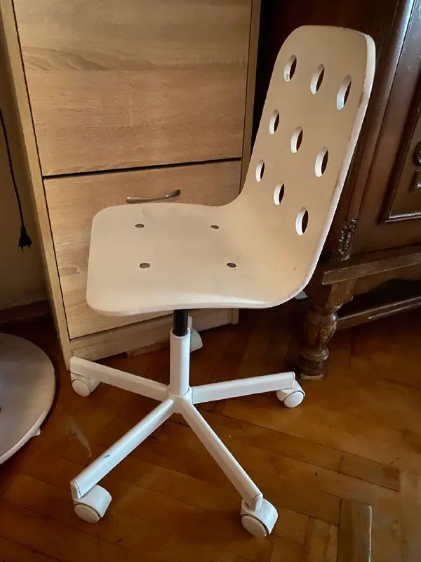 Детский письменный стул IKEA JULES 1