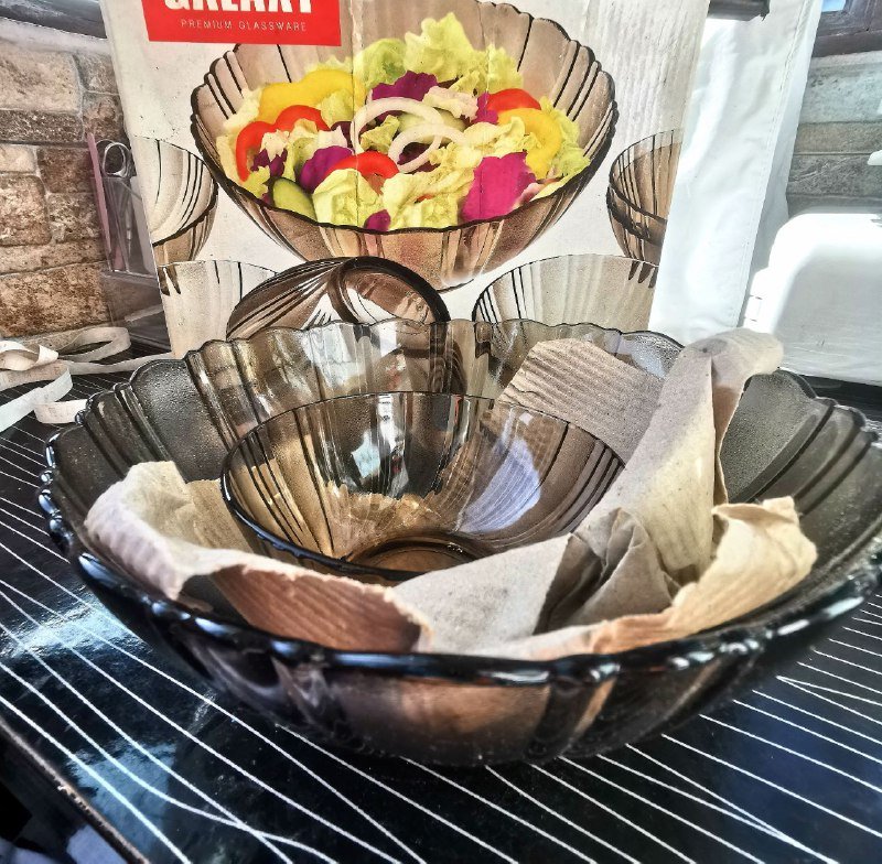 Салатницы и пиала стекло