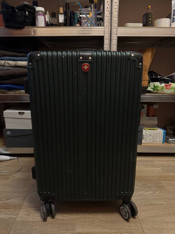 Чемодан 63x40x28