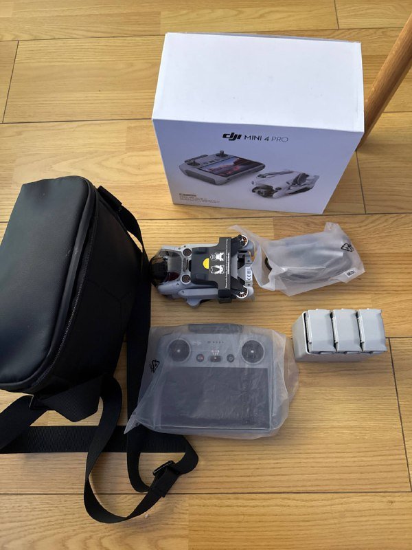 DJI Mini 4 Pro Fly More Combo Plus дрон и пульт