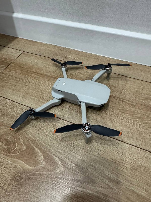 Дрон DJI mini 2, пульт, 3 батареи, лопасти, сумка 2