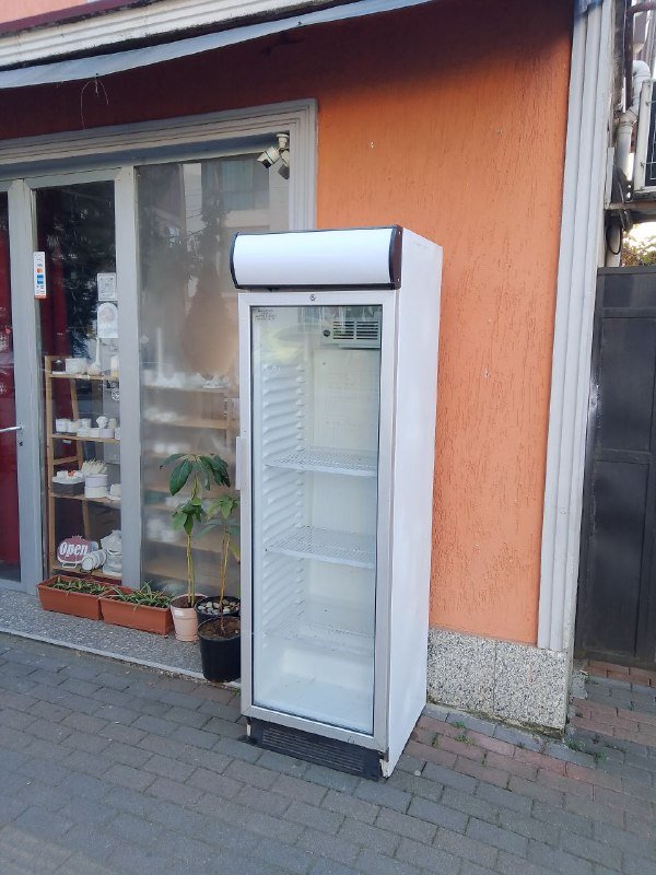 Холодильник для напитков 2