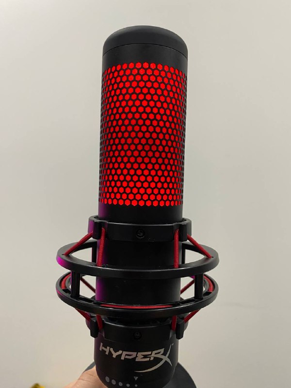 HyperX QuadCast микрофон для подкастов и стримов 4