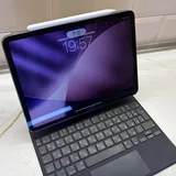 Apple iPad Pro 11, Magic Keyboard, Apple Pencil 2 3