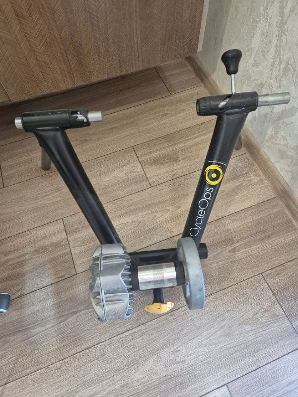 Велосипедный тренажер CycleOps Fluid2