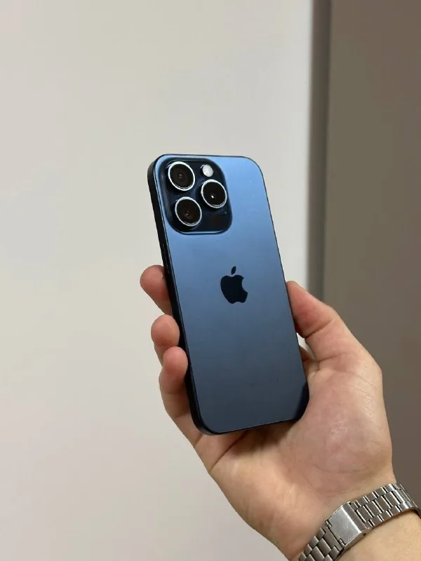 iPhone 15 Pro 256GB 1