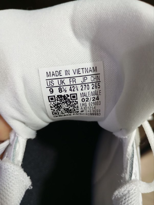 Новые кроссовки Adidas, босоножки Camper, держатель Икеа 3