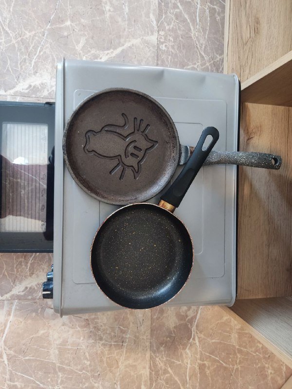 Электрическая духовая печь с комплектом посуды 3