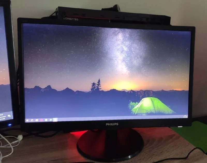 Монитор Philips 223v 22 дюйма