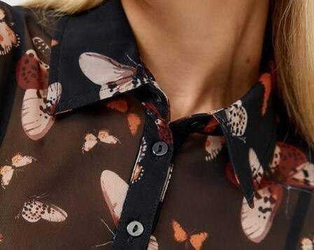 Полупрозрачная блуза с бабочками Stradivarius 2