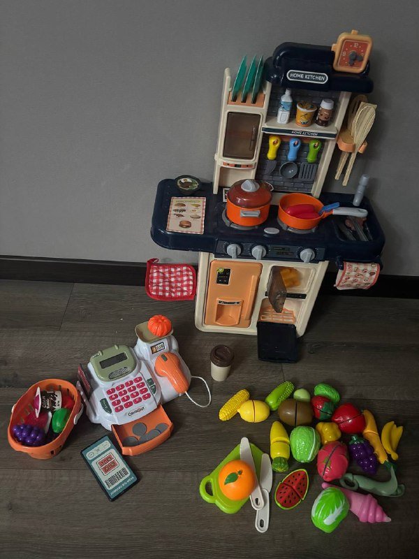 Кухня детская, касса супермаркет, овощи на липучках