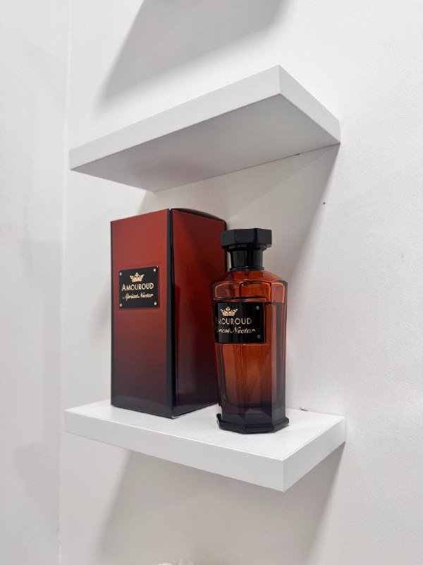 Amouroud Apricot Nectar, Versace Crystal Noir, Kayali Sweet Diamond