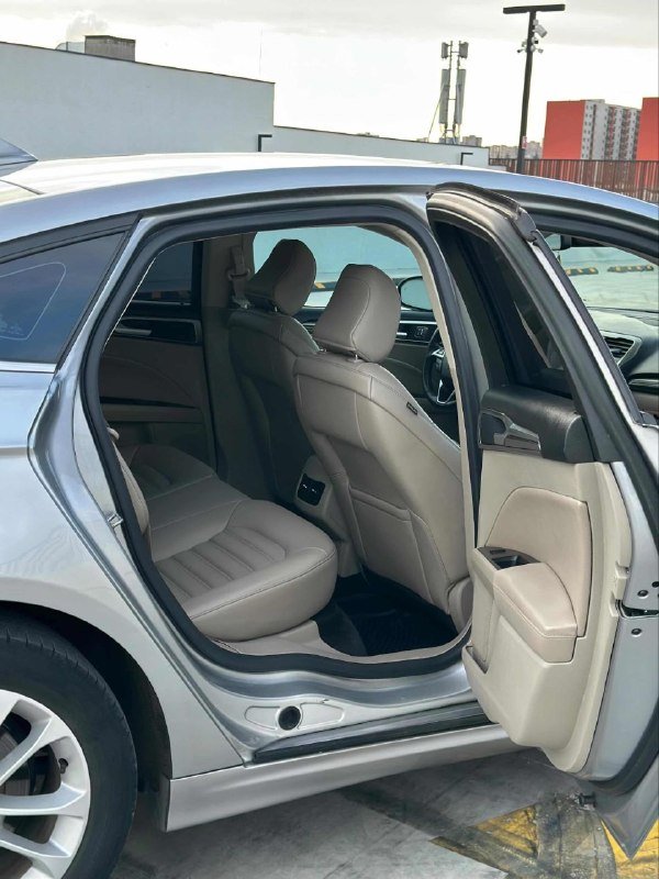 Ford Fusion 8