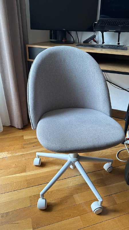 Письменный стол 48 х 95, стул Jysk 3