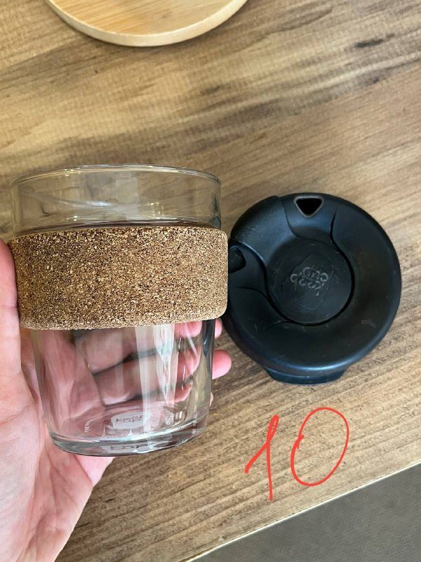 Тарелки керамические, стеклянный контейнер, бутылка, кружки, кофейник, фильтр 8