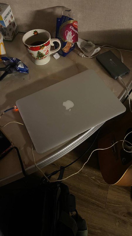 MacBook Air 13" 2017, 8GB RAM, 128GB SSD