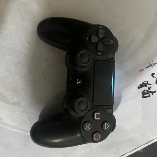 PS4 controller, mouse, keyboard, headphones