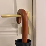 Большой зонт, косметички, пластиковые вешалки 3