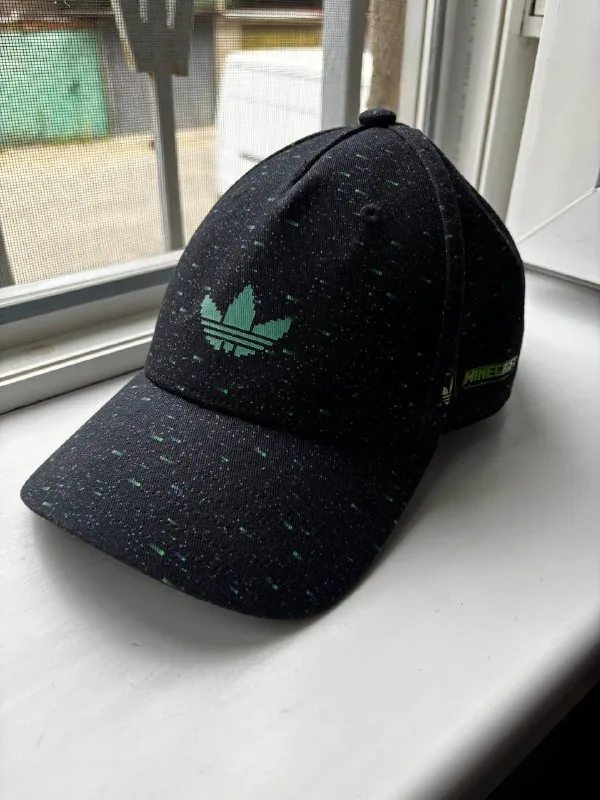 Кепка Adidas x Minecraft, майка Zara x Minecraft 1