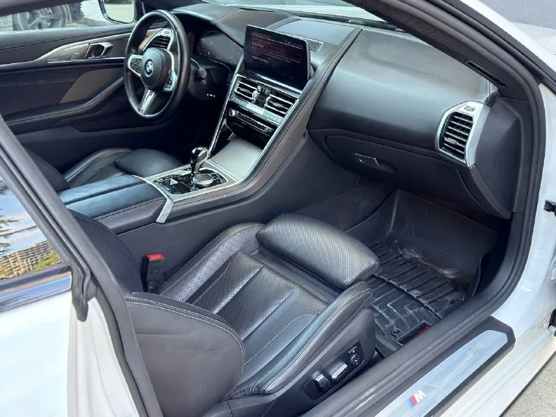 BMW 840i 8