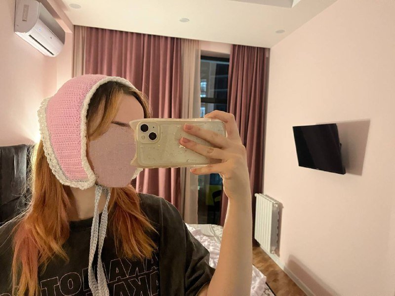 Розовый чепец ручной работы с имитацией кружева 3