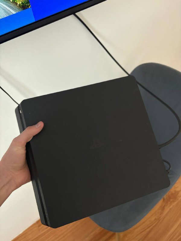 игровая консоль playstation 4 slim 1TB, 2 джойстика 2