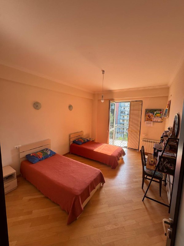 Квартира 140м² в Ваке, 2 спальни, аренда 3