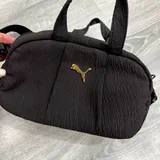 Спортивные штаны Puma, джинсы Zara, джинсы Stradivarius, сумка Puma 3