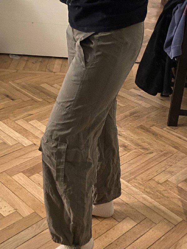 Тапочки Zara, платье, штаны для хайкинга, джинсовая шляпа, кожаная кепа 3