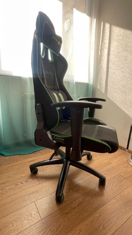 Системный блок, монитор, клавиатура, кресло 2