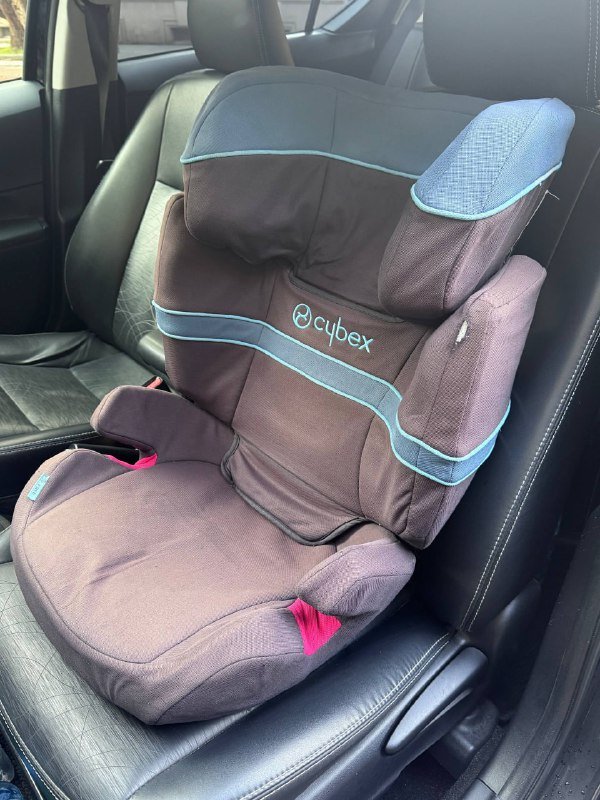 Детское автокресло бустер от 3 лет