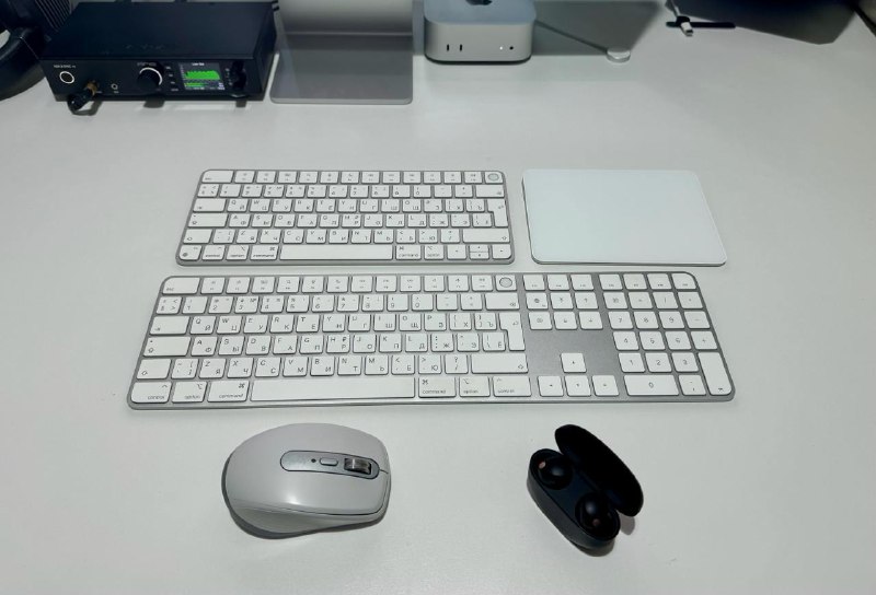 Logitech mx anywhere 3s for mac, Apple Magic Keyboard, Apple Magic Trackpad