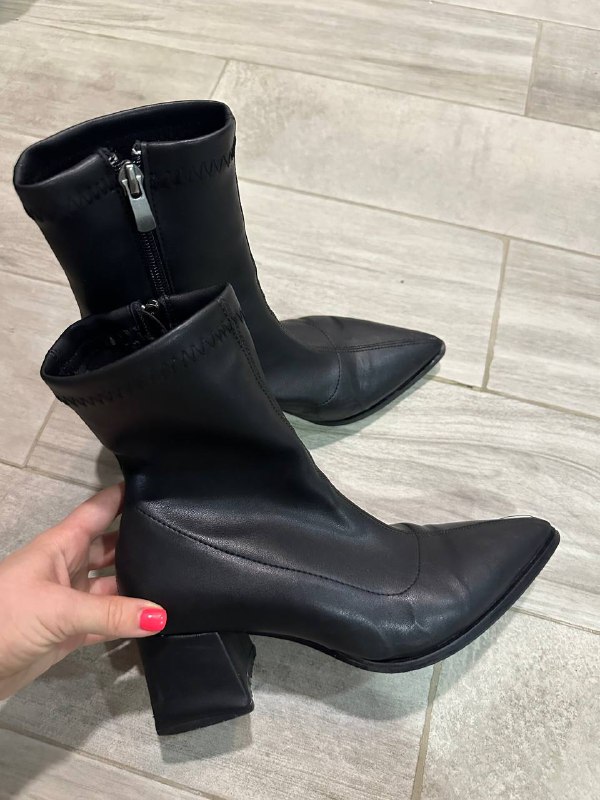 Кофта с флисом, юбка, костюм, футболка, кроссовки, белье, пижама, ботинки 8