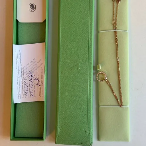 Подвески Swarovski, Roberto Bravo, часы Casio