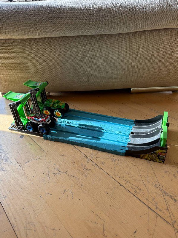 Трассы Hot Wheels, машины, монстр-траки 9