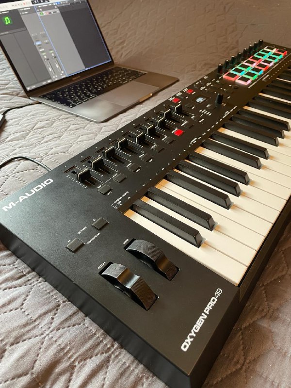 M-Audio Oxygen Pro 49 MIDI-клавиатура 2