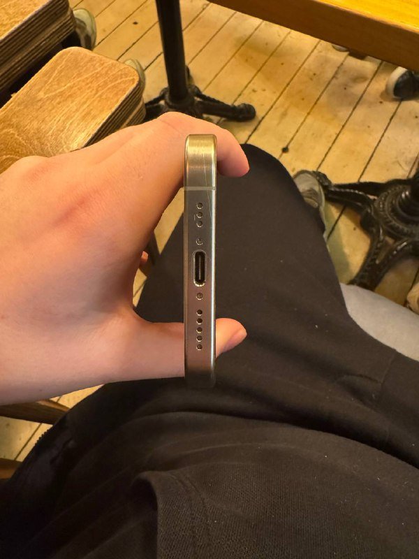 IPhone 15 pro 128gb 6