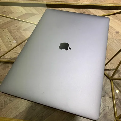 MacBook Pro, шлейф, бутербродница, маски для сна