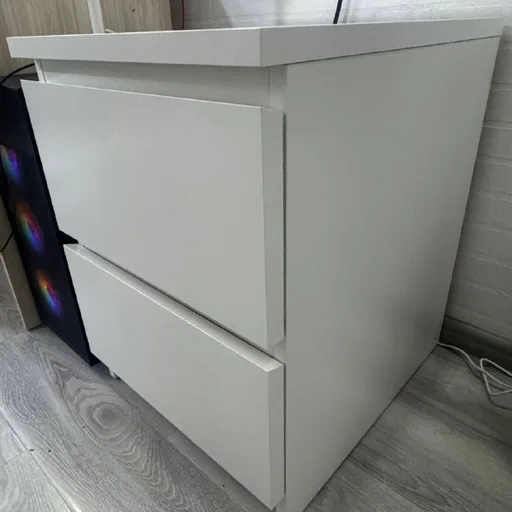 Біла тумба IKEA з двома шухлядами