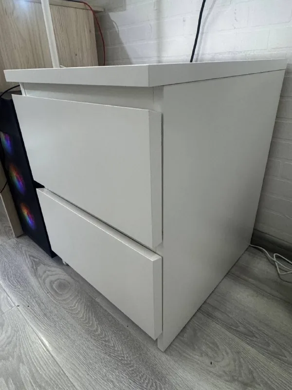 Біла тумба IKEA з двома шухлядами 1