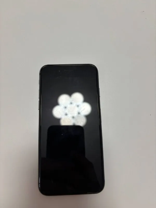iPhone 8, iPhone XR