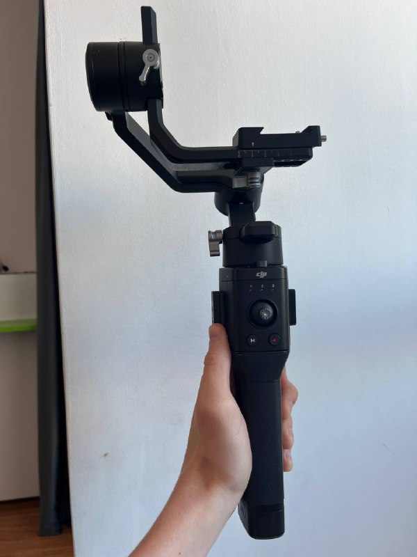 DJI Ronin SC стабилизатор, объектив Canon RF 50mm f1.8 STM, объектив Canon RF 24-50 IS STM 2