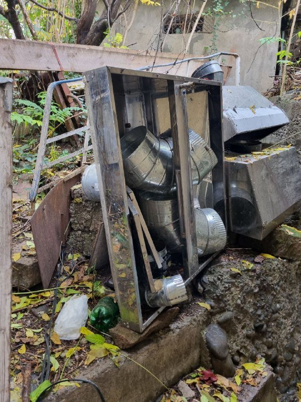 Вытяжные зонты из нержавейки 110×110см и 100×70см