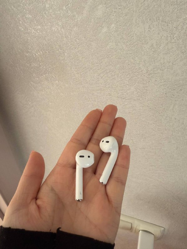 Беспроводные наушники AirPods 2 3
