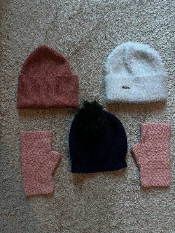 Жилет искусственный, шапки и митенки 2